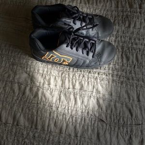 DC skate shoes